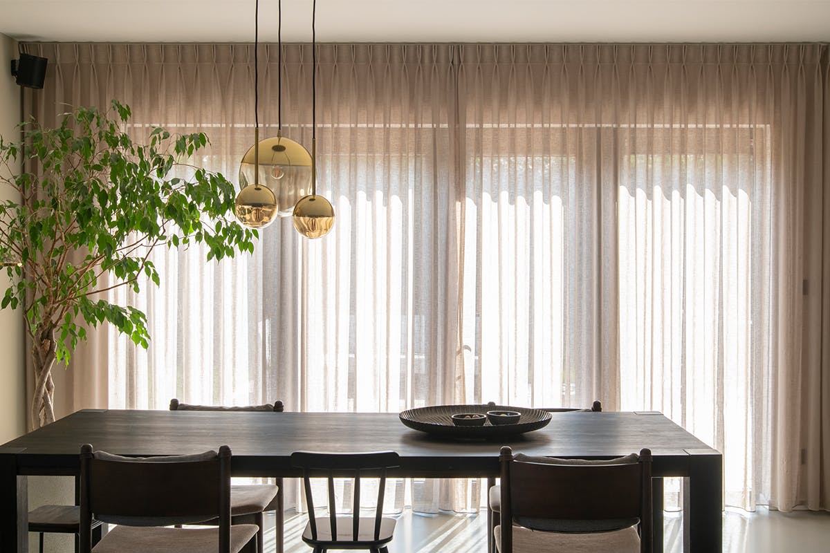 Vitrage en inbetween gordijnen met plooi