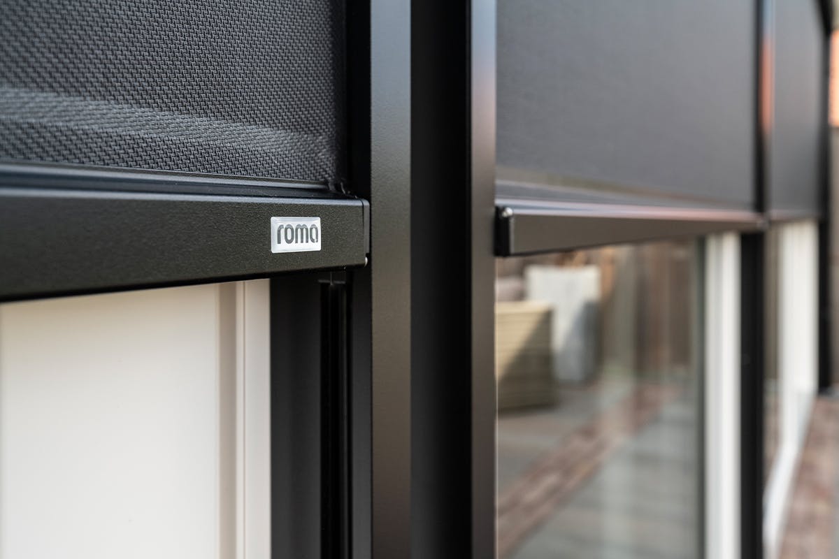 Windvaste screens: Zip screens